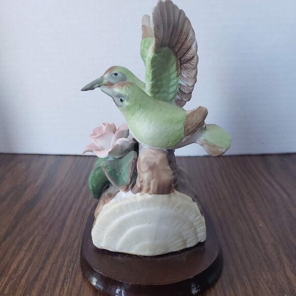 Vintage Painted Ceramic Green Hummingbirds On Log With Pink Flower - Picture 2 of 4